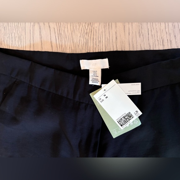 NWT H&M Black Trousers With Slit At Ankle Size 14 - Picture 4 of 8